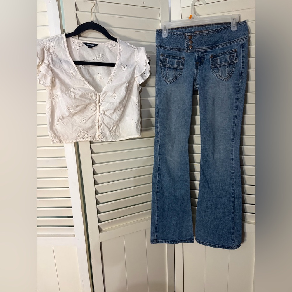 Two piece Vintage outfit including Y2K L.E.I. boot cut jeans and an Express top